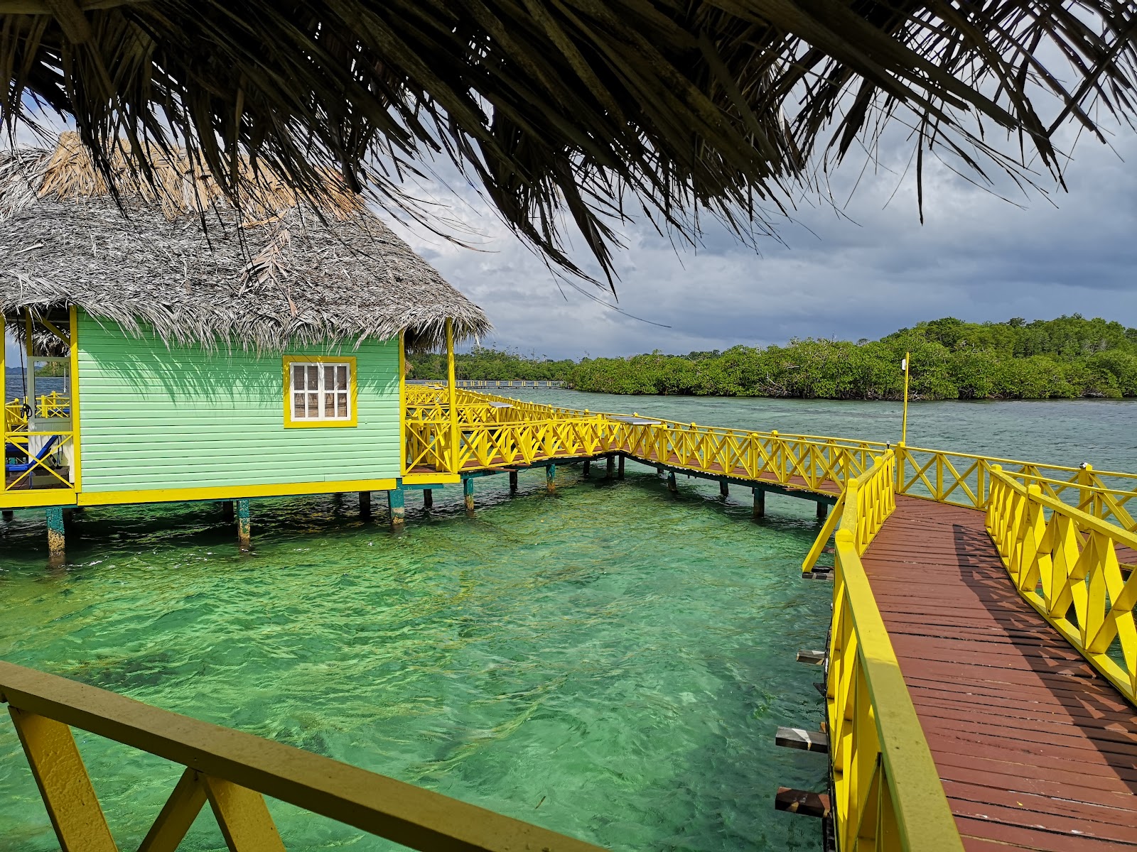 Punta Caracol Acqua Lodge